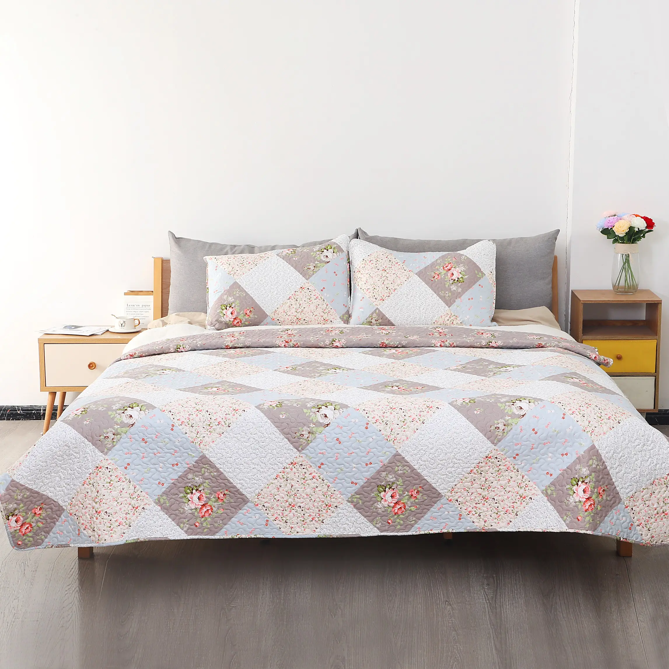 100% polyester Bedspread set Three pieces set bedding printing style quilted set