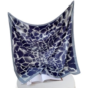 Pañuelo Cuadrado de Seda Sintética para Mujer, con Logotipo Personalizado, Impresión OEM/ODM, Directo de Fábrica - Product Image 4
