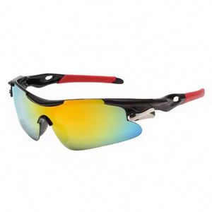 แว่นตากันแดดโพลาไรซ์แบบสปอร์ตสำหรับผู้ชายและผู้หญิง วัสดุ PC รับทำโลโก้ขายส่ง ป้องกันรังสียูวี 400 กันลม สำหรับกิจกรรมกลางแจ้ง ปั่นจักรยาน เหมาะสำหรับเด็ก - Product Image 5