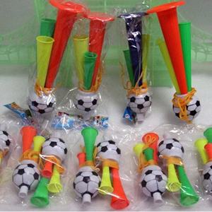 Cornets de supporter en plastique pour événements sportifs, design ballon de football <span class=keywords><strong>Vuvuzela</strong></span>, pour le football et les concerts - Product Image 1
