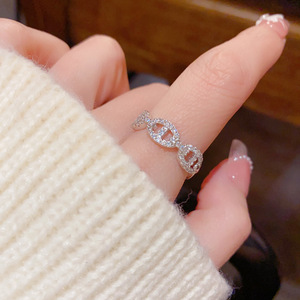 Anillo Abierto Geométrico de Diseño de Lujo con Circonita Hueca para <span class=keywords><strong>Mujer</strong></span>, Anillo de Dedo Personalizado Chapado <span class=keywords><strong>en</strong></span> <span class=keywords><strong>Oro</strong></span> Real, Venta al por Mayor - Product Image 4