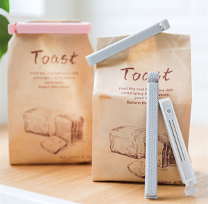 Clips de sacs alimentaires magnétiques en plastique étanches, design pliable écologique, multifonctionnels, certifiés LFGB, anti-fuite pour la cuisine - Product Image 4