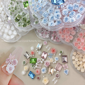 Petit ensemble d'accessoires pour ongles d'été en résine acrylique, strass, perles, fleurs de lune, camélias, autocollants et décalcomanies - Product Image 6