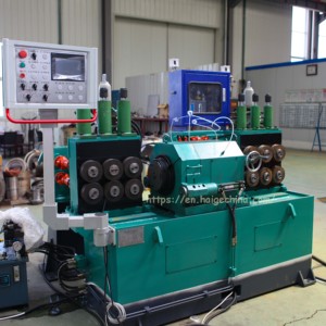 Machine à peler les barres rondes prête à l'exportation pour l'élimination des couches d'oxyde, idéale pour les marchés maritimes - Product Image 3