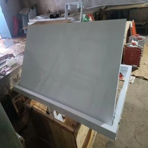 Porte invisible dissimulée <span class=keywords><strong>pour</strong></span> sous-<span class=keywords><strong>sol</strong></span>, actionnement électrique avec mode d'urgence manuel et protection anti-pincement - Product Image 1
