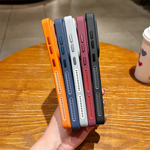 เคสโทรศัพท์กันกระแทก ระบายอากาศได้ดี ผลิตจากวัสดุ PC คุณภาพสูง สำหรับ Samsung S26 S25 S24 Ultra รองรับการชาร์จไร้สาย พร้อมฝาหลังแข็งแบบกันกระแทก - Product Image 4
