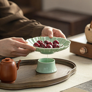 Plateau à fruits en porcelaine en forme de fleur avec drain, grand design en forme de pétale de lotus pour les fêtes - Product Image 2