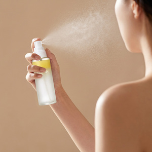 Sérum Coreano Bi-Fásico en Bruma con Vitamina C Hidratante y Colágeno Profundo para Piel Seca y Fijación de Maquillaje Efecto Piel de Cristal - Product Image 5