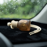Diffuseur carré en verre suspendu pour voiture, 8 ml, avec bouchon en bois et cordon décoratif