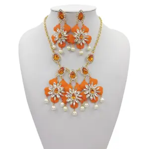 Fashionously luxury Bohemian women earrings necklace with ice flower diamond rubber lacquered colored bridal jewelry