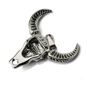 Collar de Acero Inoxidable con Cabeza de Toro y Esqueleto, Estilo Hip Hop, Tendencia Masculina, Collar Retro Europeo y Americano de Acero de Titanio - Product Image 3