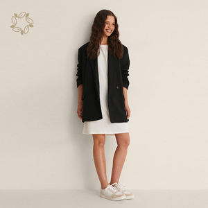 <span class=keywords><strong>T</strong></span>-<span class=keywords><strong>Shirt</strong></span> da <span class=keywords><strong>donna</strong></span> in puro <span class=keywords><strong>cotone</strong></span> e stile Eco-Friendly oversize <span class=keywords><strong>t</strong></span>-<span class=keywords><strong>Shirt</strong></span> sostenibile a maniche corte - Product Image 5