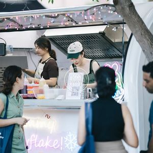 Camion de nourriture mobile chinois 2025, chariot de vente de café rapide, remorque alimentaire avec machine à yaourt glacé - Product Image 3