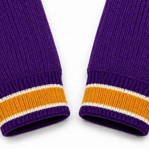 Cardigan tricoté pour femme Omiga Fraternity violet, rayures brodées dorées, manches longues, col en V, coupe classique, 100% coton - Product Image 3