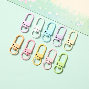 Accessoires porte-clés mini fermoir porte-clés Burning Name, breloques bijoux DIY couleur macaron pour sacs et poupées - Product Image 1