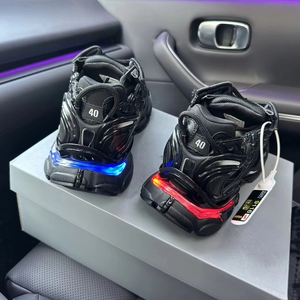 Zapatos de Diseñador de Lujo de Alta Calidad 2026, Zapatos Deportivos con Suela Gruesa Personalizados, Zapatos Deportivos LED para Hombre y Mujer - Product Image 6