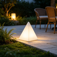 Lámpara Decorativa LED Piramidal de Diseño Moderno y Único, IP65, con Control Remoto, Multiusos, para Interiores y Exteriores, para Hogar, Piscina, Restaurante