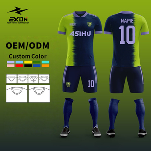 Maillot de football rétro rouge et vert personnalisé, version thaïlandaise, Player EXON, absorbant la transpiration, avec logo en silicone sublimé et broderie. - Product Image 1