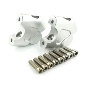 Rehausseur de <span class=keywords><strong>guidon</strong></span> de <span class=keywords><strong>moto</strong></span> universel en argent CNC pour collier de 22 mm - Product Image 3