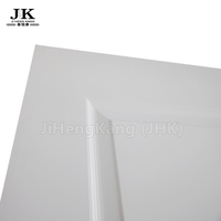 Revêtement de porte intérieure en MDF JHK-011 pour chambre à coucher, design 4 panneaux blanc avec surface lisse, imperméable