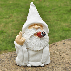 Artesanía de resina creativa para exteriores, estatuilla de dedo medio enano, decoraciones, estatua de jardín de Gnomo Mago para fumar travieso