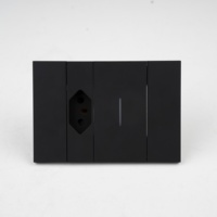 KLASS 118 Tipo Estándar Estadounidense, Enchufe Eléctrico de Doble Polo de Lujo, Acabado Mate, Panel de Dos Tonos, USB C, para Proyectos Comerciales y de Oficina