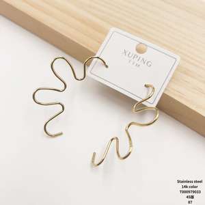 XUPING takı toptan tıknaz Hoop Huggie çiçek kalp kore geometrik 14k 18k moda paslanmaz çelik kadın küpe - Product Image 6