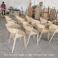 Chaise de bureau moderne en bois avec assise rembourrée à dossier en cuir artificiel pour la maison, le bureau et les salles à manger.