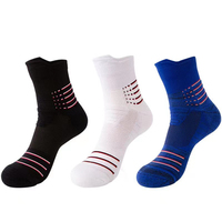 Chaussettes de sport en coton doux à logo personnalisé, chaussettes pour hommes en tissu éponge personnalisables