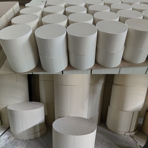 Piezas de cerámica de alta calidad utilizadas Doc para sustrato de cordierita de panal de cerámica industrial de vehículos en patrón cilíndrico cuadrado - Product Image 6