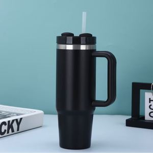 Gobelet de voyage H2.0 avec poignée, 30 oz, double paroi, couvercle, paille, antidérapant, OEM ODM, marque personnalisée - Product Image 3