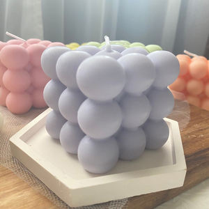 <span class=keywords><strong>Velas</strong></span> Aromáticas Cuadradas con Aroma a Cubo de Rubik al por Mayor, Vela Aromática en Forma de Corazón con Burbujas, Sin Humo, en Colores Estéticos para Decoración de Habitaciones - Product Image 4