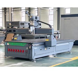 Machine de fraisage CNC à haute performance 4x8 à broche unique pour la production d'armoires de cuisine et le traitement du contreplaqué - Product Image 2