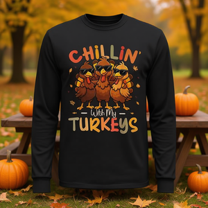 T-shirt a maniche lunghe Chillin With My Turkeys per il Ringraziamento, design divertente per la famiglia e gli amici - Product Image 3