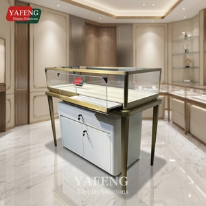 <span class=keywords><strong>Vitrine</strong></span> d'Exposition à <span class=keywords><strong>Bijoux</strong></span> en Verre Trempé LED OEM & ODM avec Cadre en Acier Inoxydable Doré <span class=keywords><strong>pour</strong></span> Centres Commerciaux de Luxe - Product Image 2