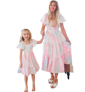 Q20319 moda arcobaleno Tie Dye famiglia vestiti abbinati polsino arricciato a pieghe a gonna intera vestito <span class=keywords><strong>mamma</strong></span> e figlia - Product Image 1