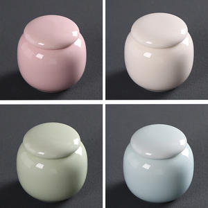 Urna Funeraria Redonda Pequeña para Mascotas (Perros y Gatos), para Guardar Pelo, Diseño Sellado a Prueba de Humedad - Product Image 2