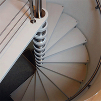 Moderne Wendeltreppe aus Gusseisen zum Verkauf mit Holz profil