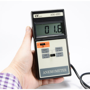 AM4201 เครื่องวัดความเร็วลมดิจิตอลความแม่นยำสูง 2% พร้อมเซ็นเซอร์ระยะไกล จอ LCD แสดงผล บันทึกข้อมูล เครื่องทดสอบ HVAC ใช้ไฟ DC 9V แบบพกพา - Product Image 2