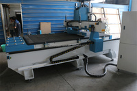 Machine de découpe CNC multifonctionnelle standard 1300*2500mm avec moteur servo haute puissance, pompe, engrenage et moteur Syntec pour le Royaume-Uni, idéale pour la découpe de circuits imprimés (PCB)