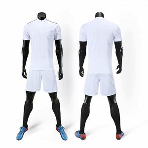 Camisetas de Fútbol Unisex al por Mayor de la Mejor Calidad, Impresas por Transferencia de Calor, Personalizadas, Negras, Talla Grande, Transpirables, de Secado Rápido, 100% Poliéster - Product Image 2