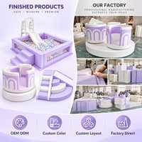 Centre de jeux gonflables pour enfants violet pastel avec piscine à balles, toboggan, structure d'escalade souple et carrousel pour location événementielle et équipement de terrain de jeux