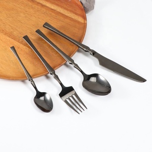 4 Pcs/Set 304 # <span class=keywords><strong>Couverts</strong></span> en acier inoxydable Couteau Fourchette et Cuillère Set de haute qualité Noir Or Rose Or Ergonomique Western Dîner <span class=keywords><strong>Couverts</strong></span> - Product Image 6