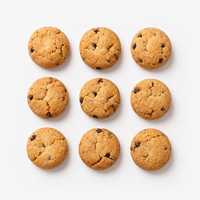 Biscuits à la crème sucrée et aux pépites de chocolat à la saveur café, marque privée, fabrication sur mesure pour la distribution en supermarché