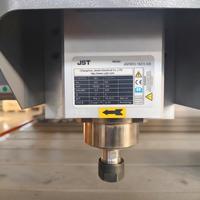 Routeur CNC 3 axes 1325 avec table à vide pour le travail du bois, du MDF, de l'acrylique, de l'aluminium, la gravure et la découpe de meubles