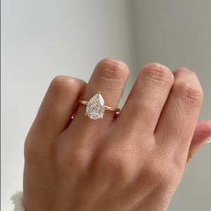 Anello in Oro Giallo Massiccio 14K <span class=keywords><strong>18K</strong></span> Stile Semplice con Smeraldo Taglio Brillante Ovale a Goccia e Moissanite da 2 Carati, Gioielli da Donna - Product Image 6