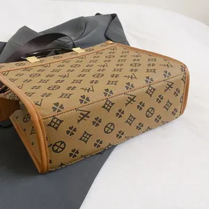 Borsa Tote Casual da Donna 2025 di Tendenza, Lussuosa con Stampa Retrò, Chiusura a Cerniera, Fodera Impermeabile in Poliestere - Product Image 4