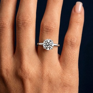 Anillo de Compromiso y Boda para Mujer Dylam, Plata S925 con Baño de Rodio Hipoalergénico, Moissanita de 10mm 4ct D VVS1, Joyería Fina - Product Image 2