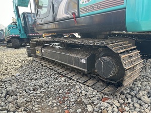Excavatrice Kobelco SK75-8 d'occasion en bon état, pelle sur chenilles de 7 tonnes pour travaux d'aménagement paysager municipal et terrassement - Product Image 2