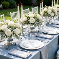 Lot de 150 pièces de vaisselle jetable en plastique blanc avec bord argenté, comprenant 25 assiettes plates, 25 assiettes à dessert, 25 fourchettes, 25 couteaux, 25 cuillères et 25 gobelets, sans BPA